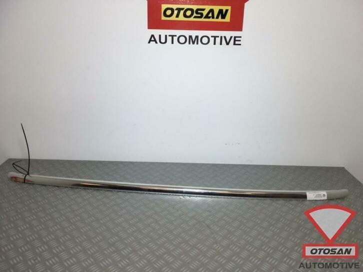 audi a4 8k avant dakrails dakrail links 8k9860021a, Auto-onderdelen, Accu's en Toebehoren, Audi, Gebruikt