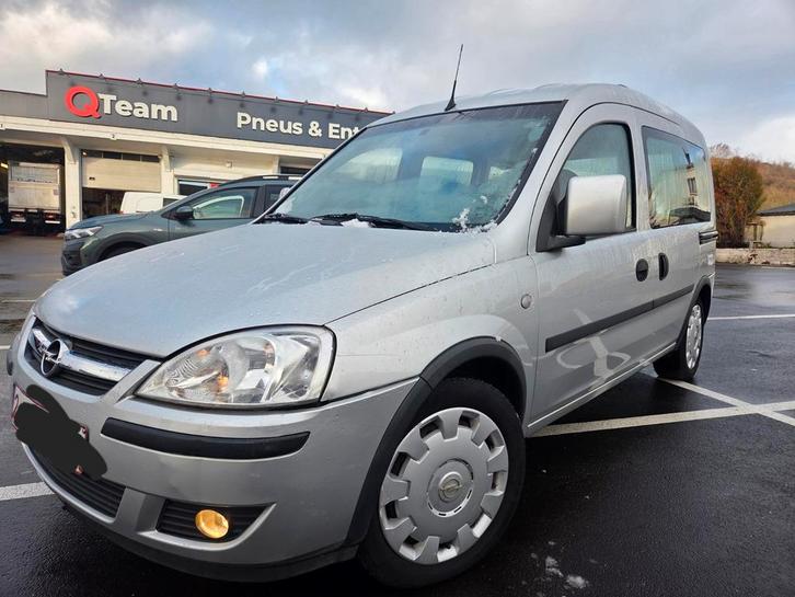 Opel Combo 1.4i*Prête à immatriculée de suite*, Autos, Opel, Particulier, Combo Tour, ABS, Airbags, Ordinateur de bord, Verrouillage central