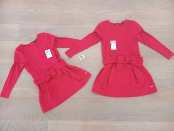 Lili Gaufrette 2 fuchsia kleedjes 6J+8J M116+M128  disponible aux enchères