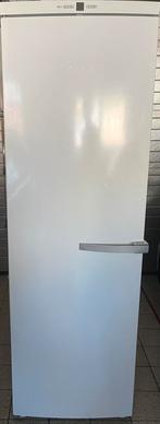 Miele FN28062 WS DIEPVRIES KAST, RECENT (2021), ZEER ZUINIG, Elektronische apparatuur, Vriezers en Diepvrieskisten, 160 cm of meer