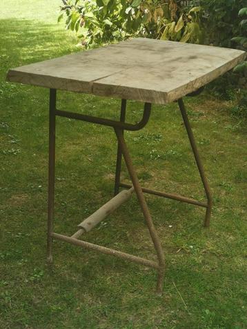 Vintage schoolbank jaren 30 beschikbaar voor biedingen