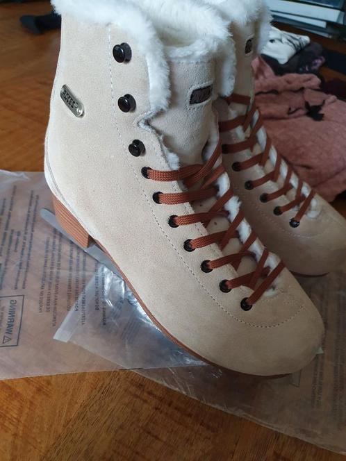 Kunst schaatsen als nieuw! Maat 39, Sport en Fitness, Schaatsen, Zo goed als nieuw, Ophalen