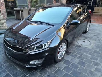 Kia Pro-ceed 1.4i.coupé benzine verlaagde sport uitvoering. beschikbaar voor biedingen