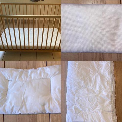Baby bedje beukenhout/matras/beschermhoes/kussen/donsdeken, Kinderen en Baby's, Babywiegjes en Ledikanten, Zo goed als nieuw, Ophalen