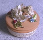 Juwelendoos in steen met versiering en vintage bloemen, Rigide, Envoi, Neuf