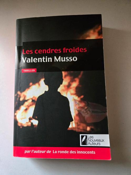 Les cendres froides (Valentin Musso) 2011, Boeken, Romans, Zo goed als nieuw, Ophalen of Verzenden