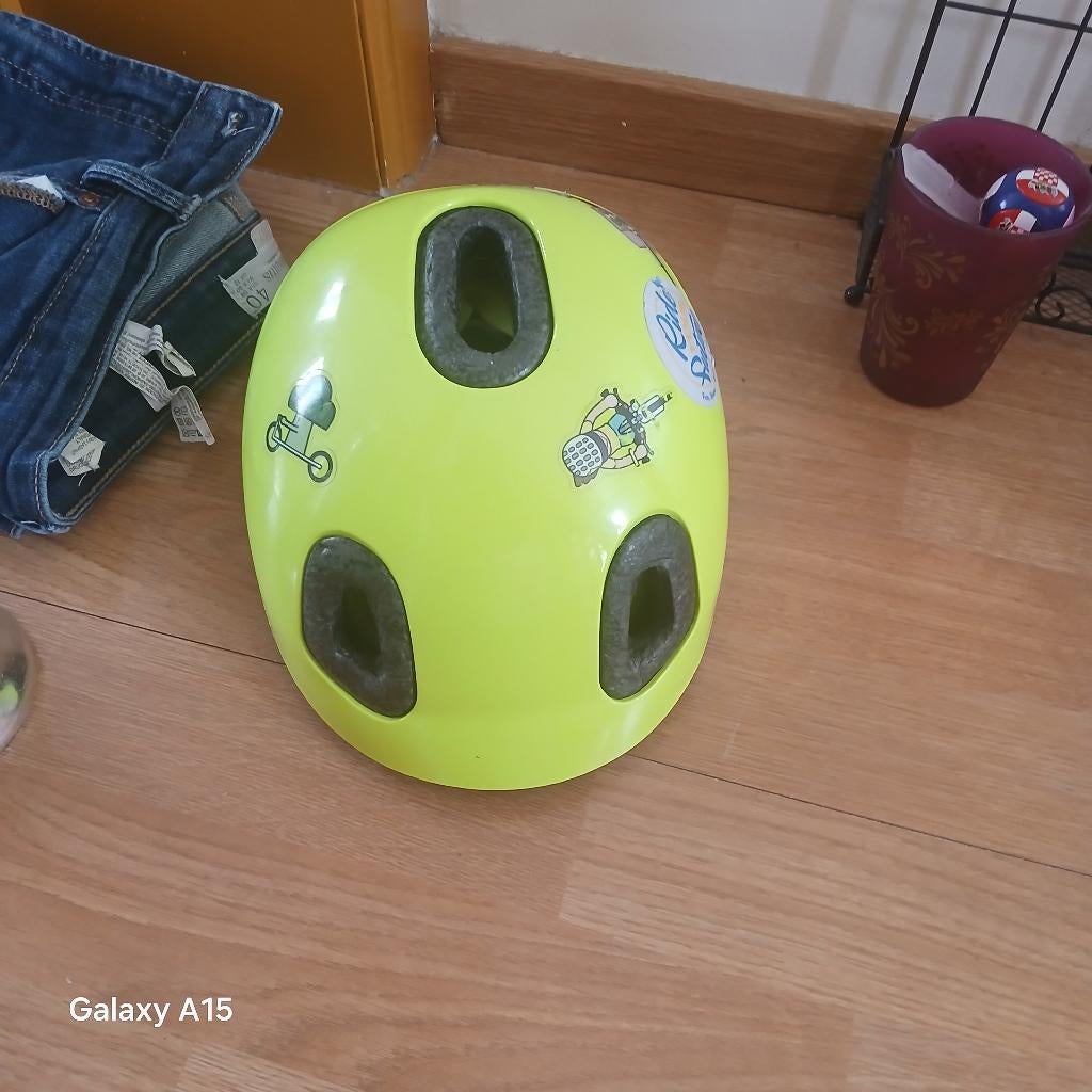 Casque vélo enfant, Vélos & Vélomoteurs, Accessoires vélo | Casques de vélo, Enlèvement, Comme neuf, Garçon ou Fille