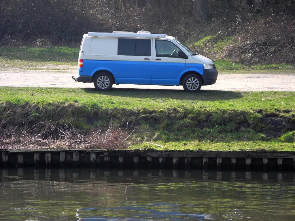 oergezellige VW T5 campervan, Caravanes & Camping, Camping-cars, Toilette à cassette, Jusqu'à 5 mètres, Diesel, Particulier