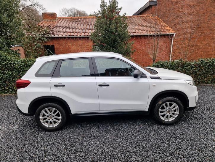 Suzuki vitara 1.0 benzine 12/2019, Auto's, Suzuki, Bedrijf, Te koop, Vitara, ABS, Airbags, Airconditioning, Bluetooth, Boordcomputer