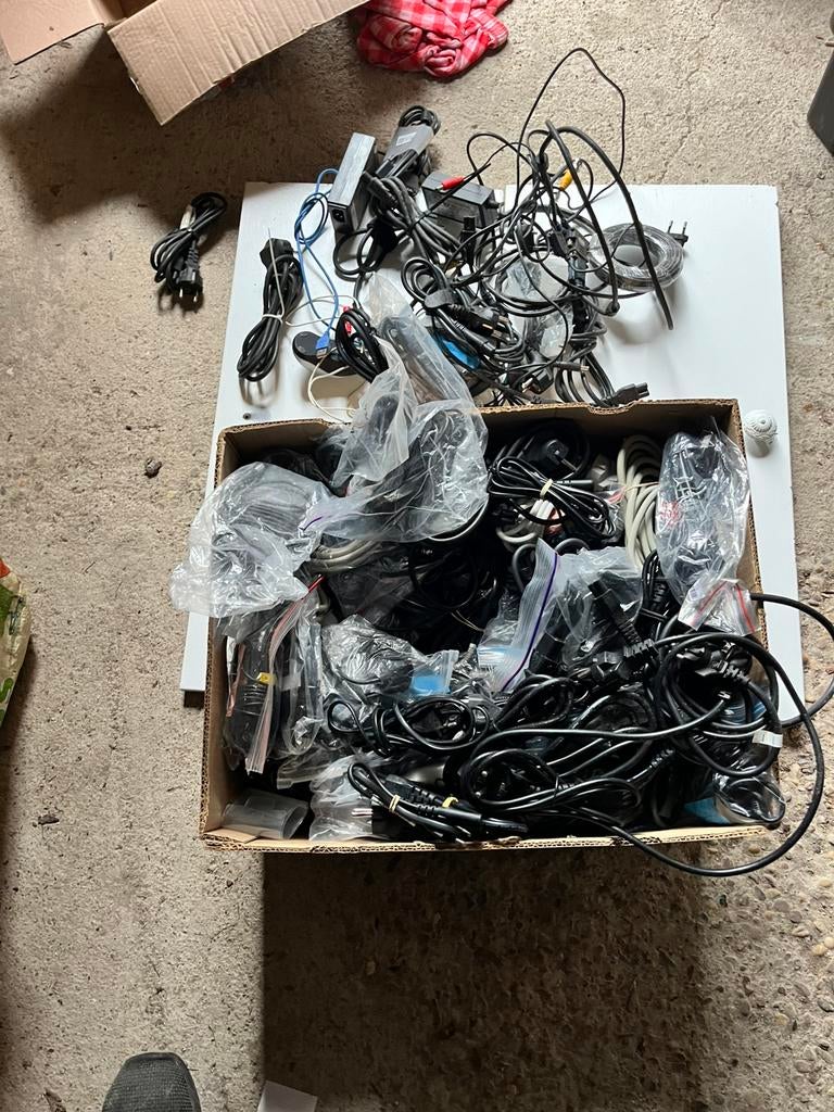 diverse computers audiokabels, TV, Hi-fi & Vidéo, Câbles audio & Câbles de télévision, Enlèvement, Comme neuf