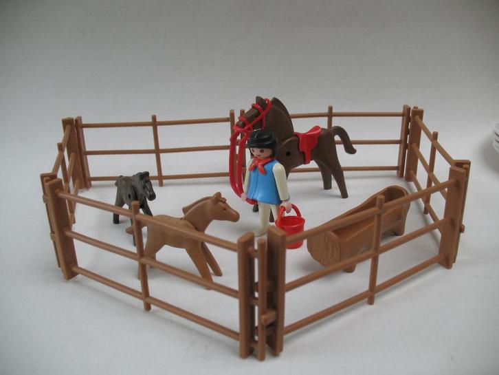 Playmobil figuurtje + paardjes en omheining, Enfants & Bébés, Jouets | Playmobil, Comme neuf, Enlèvement ou Envoi
