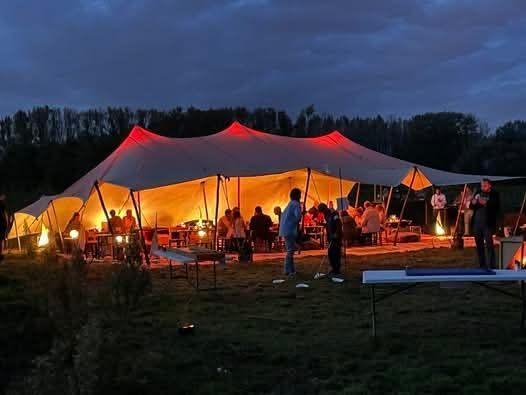 Mooie tenten te huur, Hobby en Vrije tijd, Feestartikelen | Verhuur, Zo goed als nieuw, Ophalen