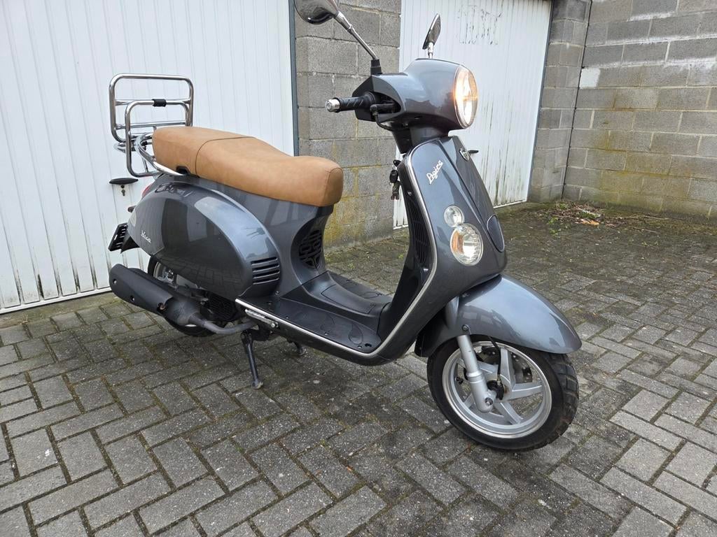 Scooter 125cc neco parfait état roule super bien, Vélos & Vélomoteurs, Vélomoteurs & Scooters bridés, Vespa, Enlèvement