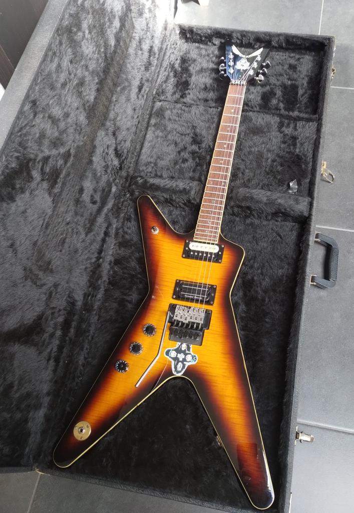 Dean FBD Far Beyond Driven ML '07 linkshandige/lefty/gaucher, Musique & Instruments, Instruments à corde | Guitares | Électriques