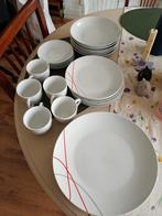 Servies bordjes en tassen (26 stuks), Antiek en Kunst, Ophalen