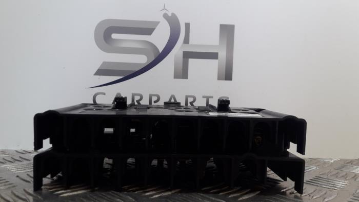 Boîte à fusibles d'un Mercedes Sprinter, Autos : Pièces & Accessoires, Électronique & Câbles, Utilisé, Enlèvement ou Envoi