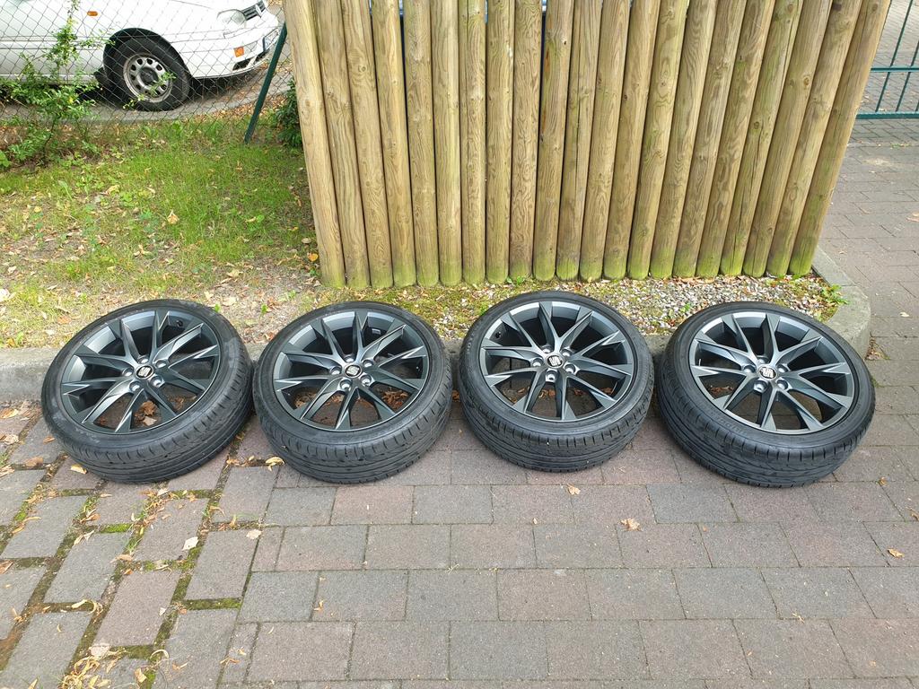 Jantes Seat Leon originales de Seat Leon FR Black Edition, Autos : Pièces & Accessoires, Enlèvement, 18 pouces, Pneus été, Pneus et Jantes