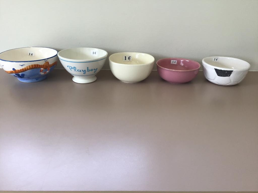 10 bols à 1 euro chacun, Maison & Meubles, Enlèvement ou Envoi, Comme neuf, Récipient(s)