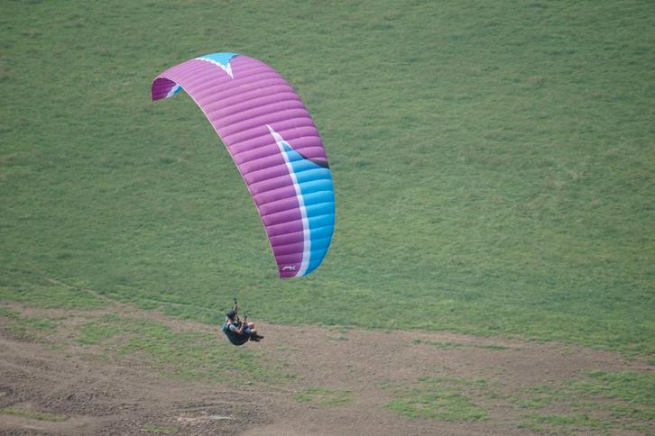Équipement complet de parapente – Prêt à voler, Sport en Fitness, Zweefvliegen en Paragliding, Gebruikt, Complete paraglider, Ophalen