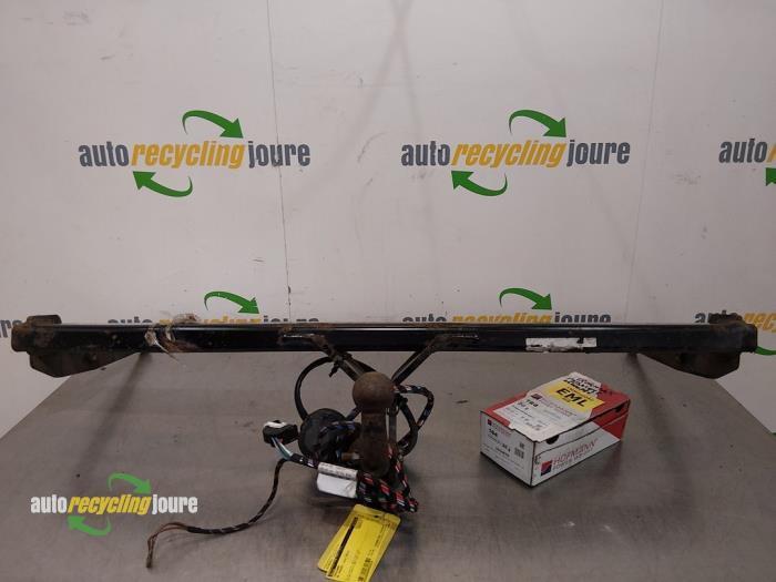 Trekhaak van een Volkswagen Passat, Auto-onderdelen, Ophanging en Onderstel, Volkswagen, Gebruikt, 3 maanden garantie