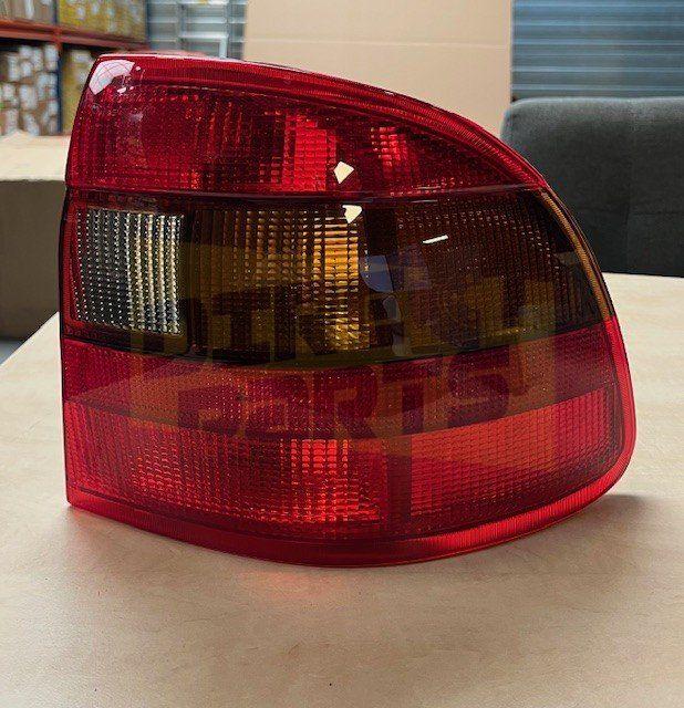 Opel Astra F (9/94-2/98) achterlicht Rechts (rood) (Cabrio/S, Autos : Pièces & Accessoires, Éclairage, Opel, Neuf, Enlèvement ou Envoi