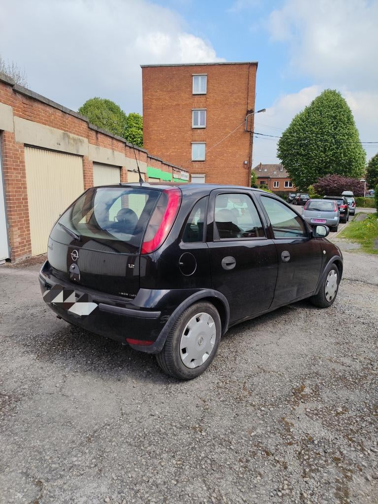 Opel Corsa 1.2 essence – 2003
Voiture fiable, démarre et rou, Particulier, Achat