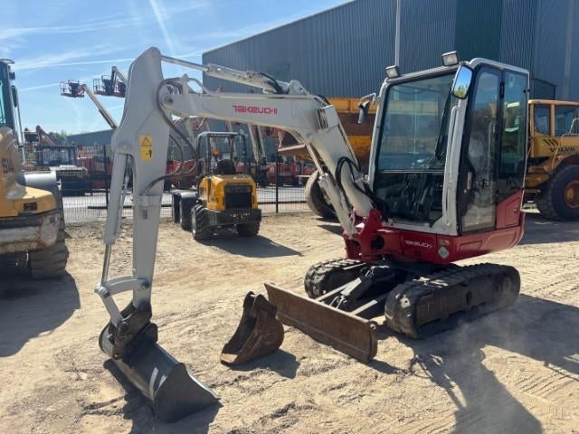 Minipelle Takeuchi TB230, Enlèvement, Excavatrice