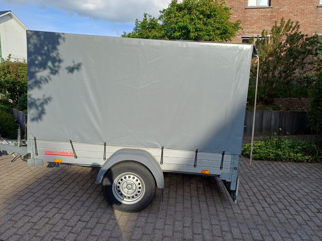 Aanhangwagen met huif, Ophalen, Zo goed als nieuw