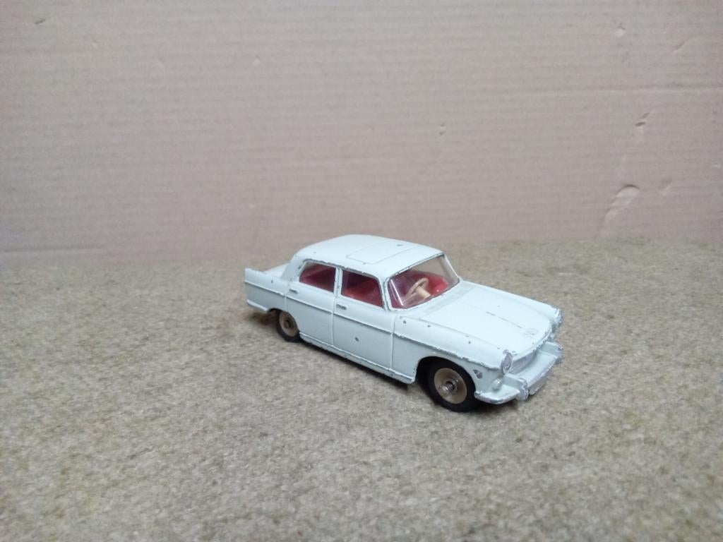 Voiture  Peugeot 404, Enlèvement, Voiture