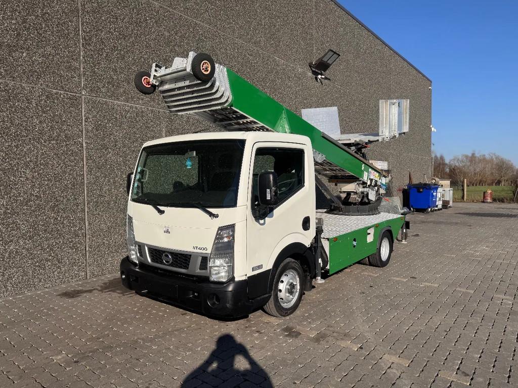 Nissan Cabstar NT 400 BOCKER HL30/1-7LH (bj 2017), Auto's, Gebruikt, Diesel, 131 pk, Te koop