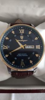 Poedagar heren horloge met datum NIEUW in houten kistje, Ophalen of Verzenden