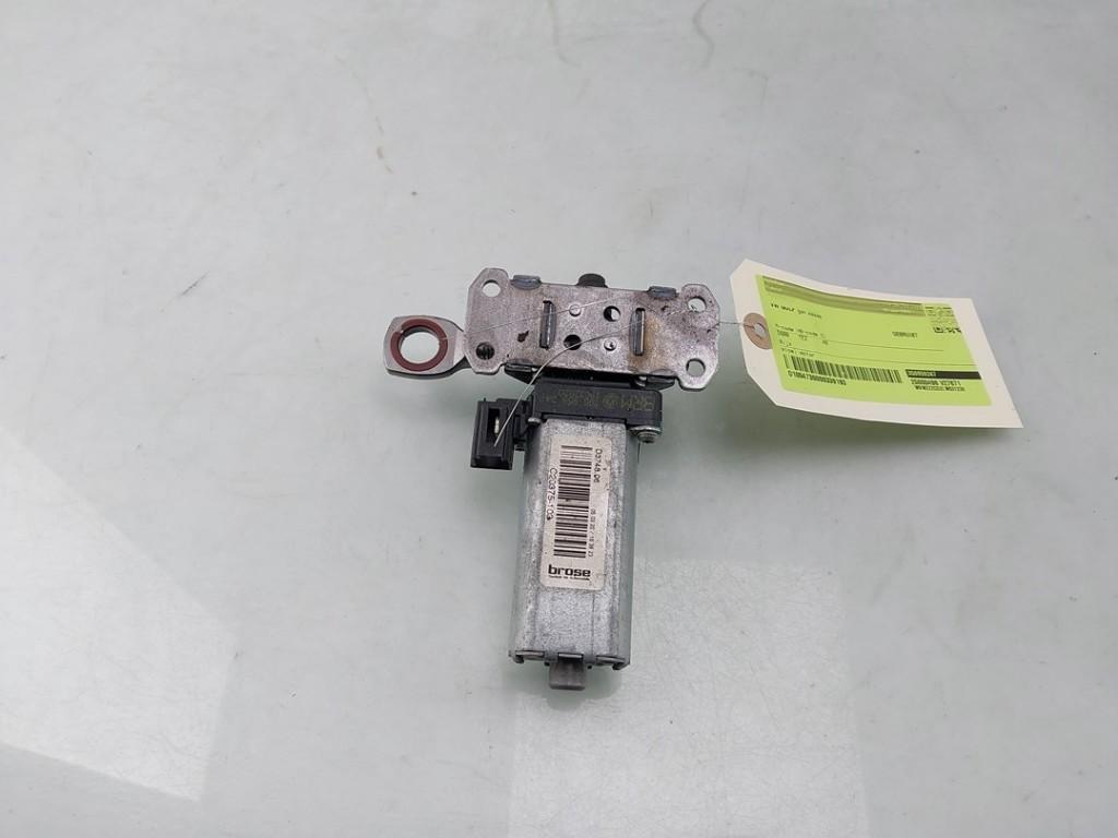 MOTEUR REGLAGE SIÈGE ELECTRIQUE Volkswagen Golf VIII (CD1), Autos : Pièces & Accessoires, Utilisé, Volkswagen