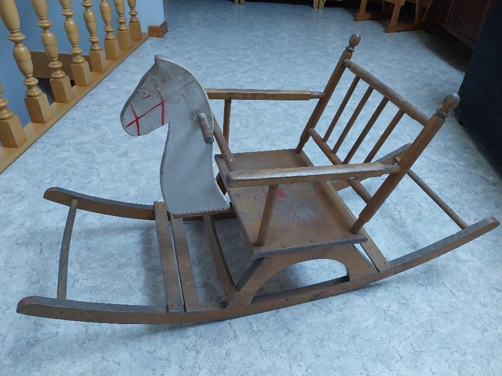 Houten schommelpaard, Ophalen, Gebruikt