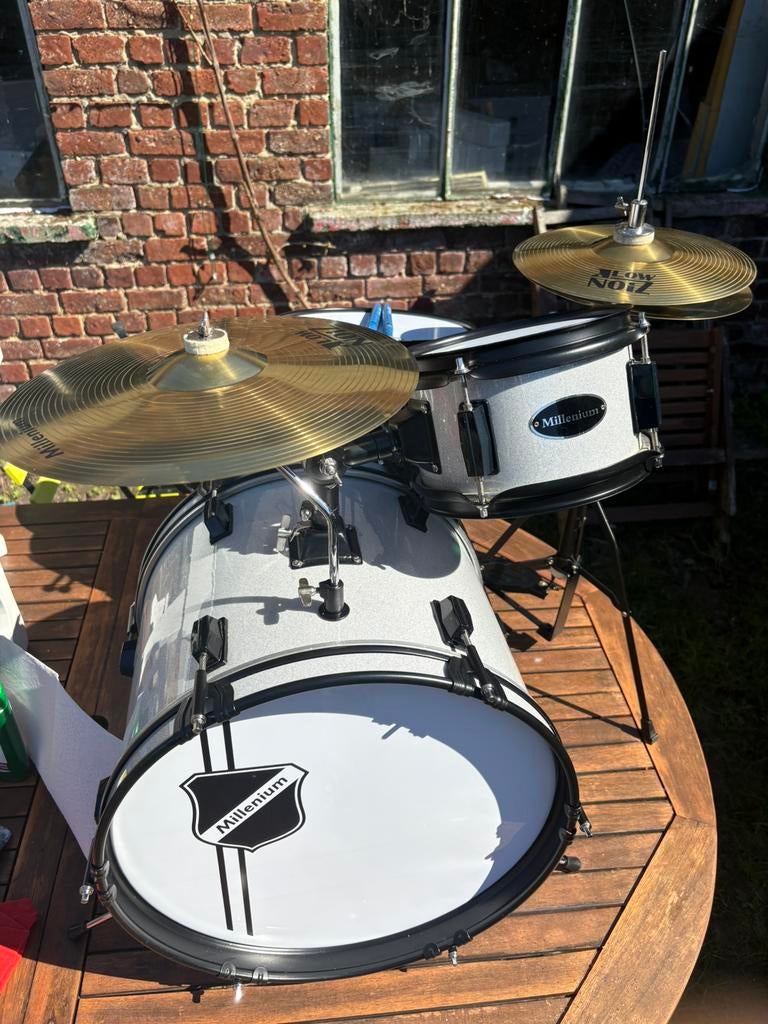 Drumstel Millenium, Muziek en Instrumenten, Overige Muziek en Instrumenten, Zo goed als nieuw, Ophalen