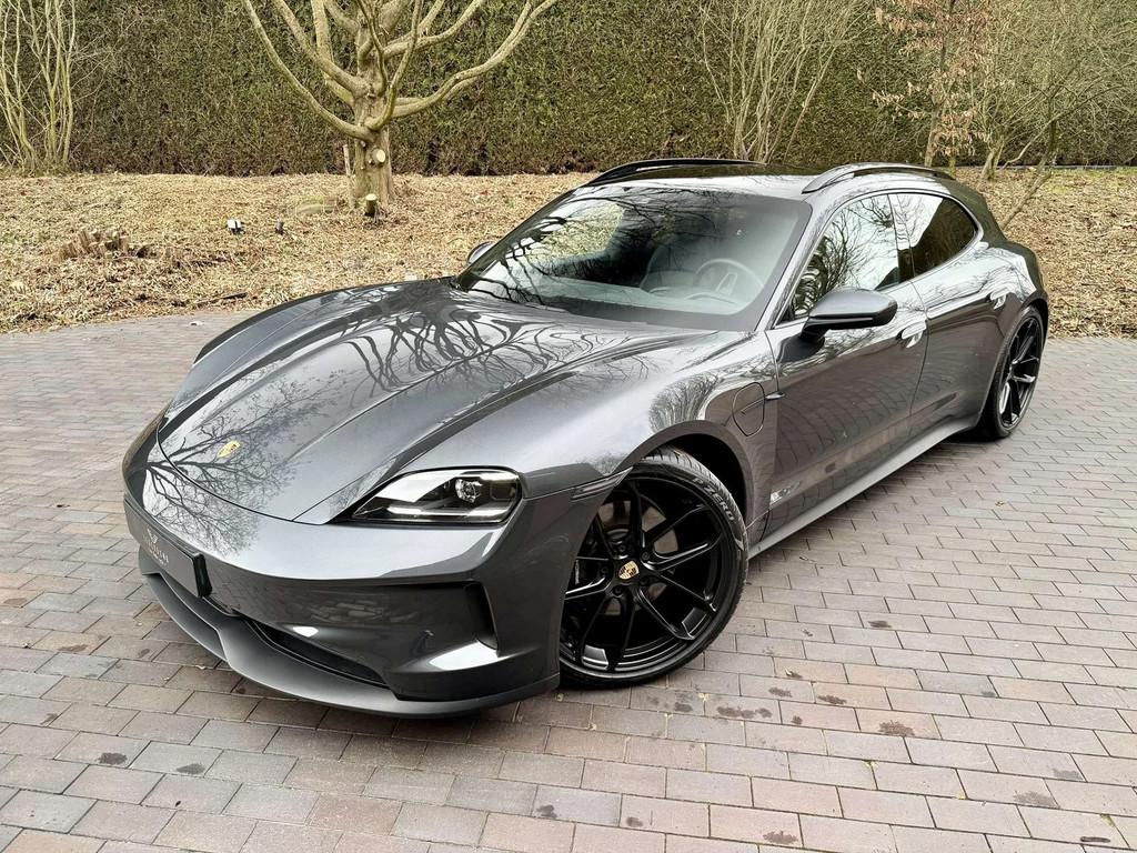 Porsche Taycan Sport Turismo 105kWh/BOSE/Pano/21"/ACC/Top!, Autos, Porsche, Cuir, Argent ou Gris, 2270 kg, Entreprise