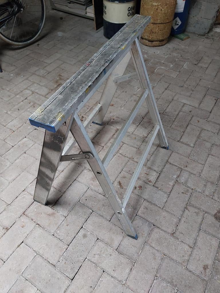 Solide aluminium schraag 2 stuks, Doe-het-zelf en Bouw, Ophalen