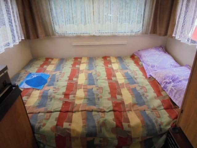 hele mooie 380, verwarming,frigo,toiletruimte+voortent--, Caravanes & Camping, Caravanes, Entreprise, Jusqu'à 4 m, 500 - 750 kg