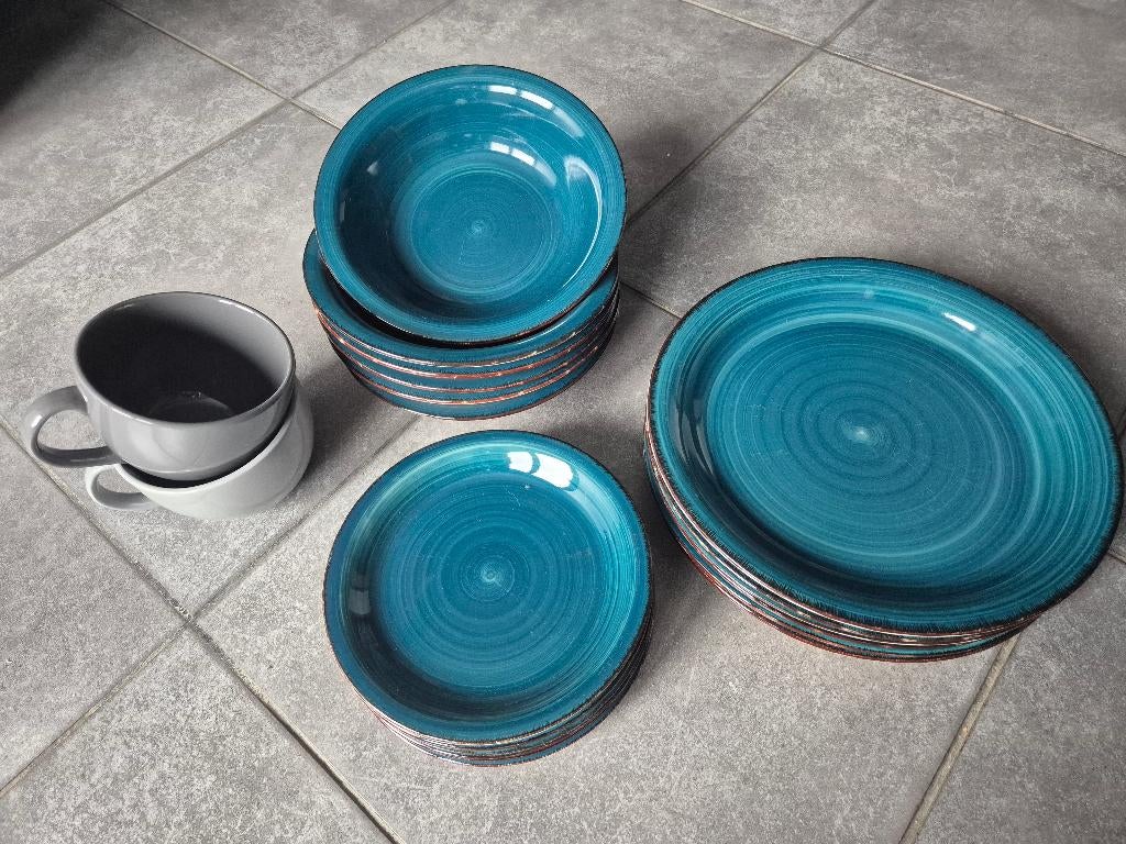 6 delig borden service Te koop, Huis en Inrichting, Keuken | Servies, Zo goed als nieuw, Bord(en), Keramiek, Ophalen