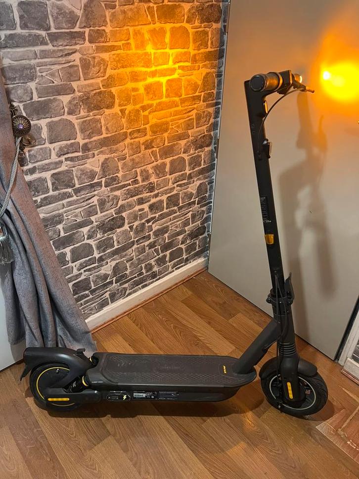 Ninebot Max G2, Vélos & Vélomoteurs, Trottinettes, Comme neuf, Enlèvement
