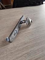 Deur trekker, Ophalen