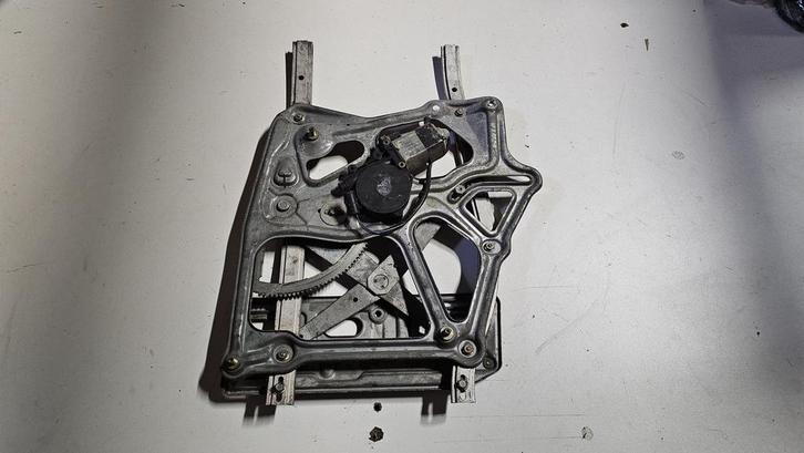 Electrische raammechaniek linksachter incl.motor BMW 3-serie, Auto-onderdelen, Ruiten en Toebehoren, BMW, Gebruikt, Ophalen of Verzenden