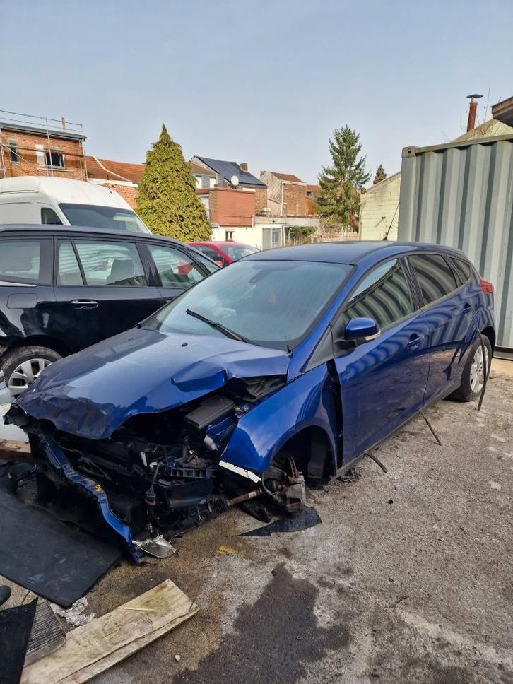 Ford Focus 2014 1.6 diesel pour pièces, Auto diversen, Ongevalwagen, Ford, Handgeschakeld, Diesel, Berline, Blauw, Ophalen