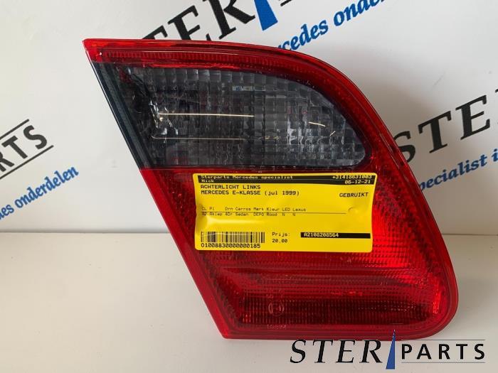 Achterlicht links van een Mercedes E-Klasse, Gebruikt, -, Ophalen of Verzenden, -