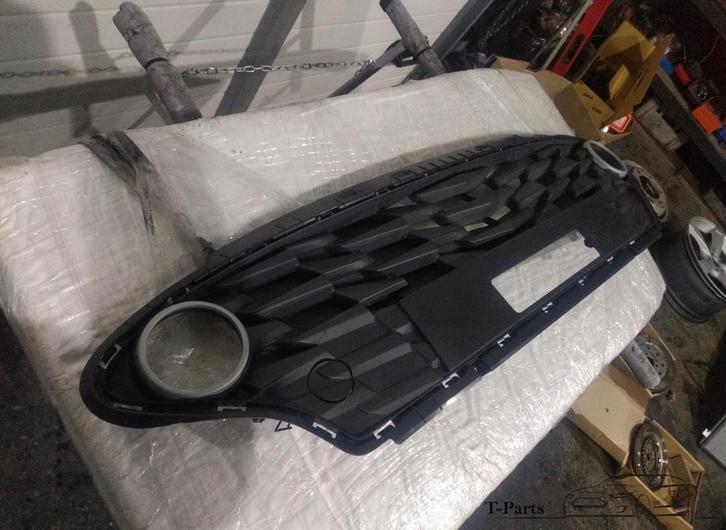 Hyundai i10 grille NIEUW gril rooster 21+ bumper 86350-K7000, Auto-onderdelen, Carrosserie, Bumper, Hyundai, Gebruikt