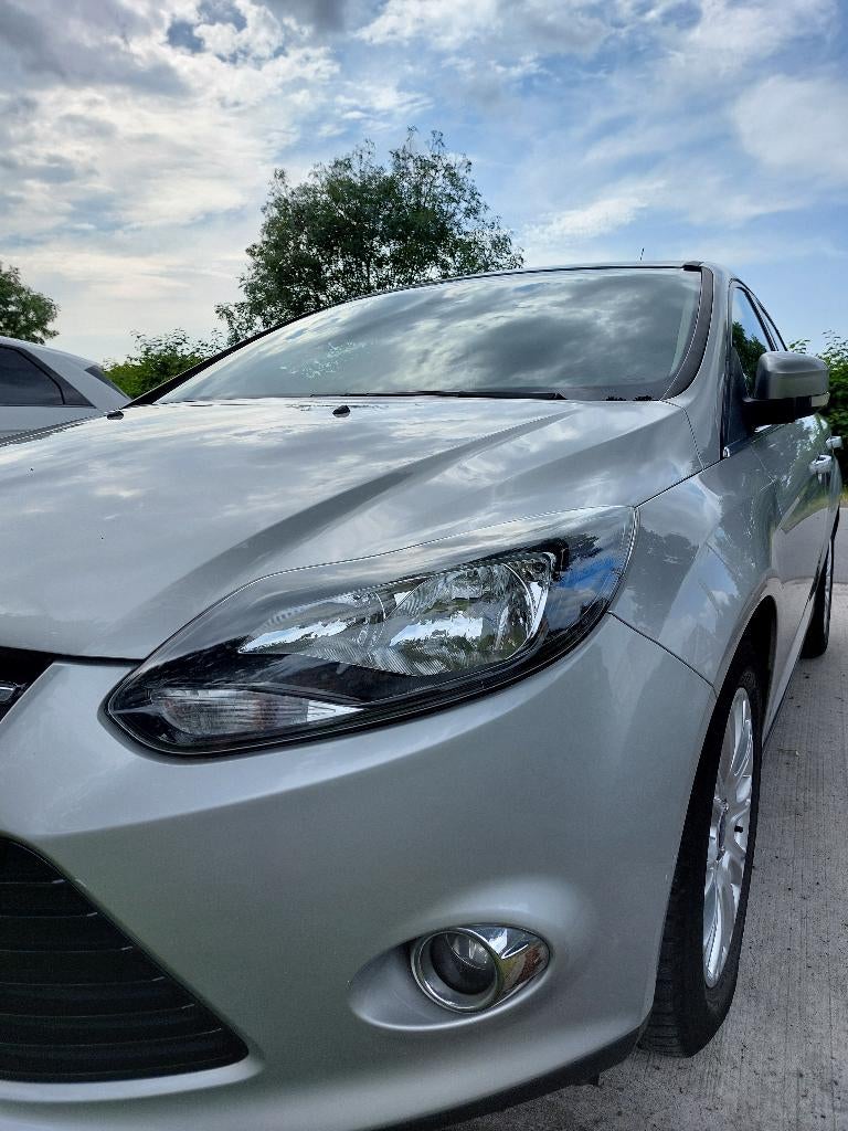 Ford Focus Hatchback 1.6 Diesel, Autos, Ford, Focus, Boîte manuelle, Noir, 5 portes