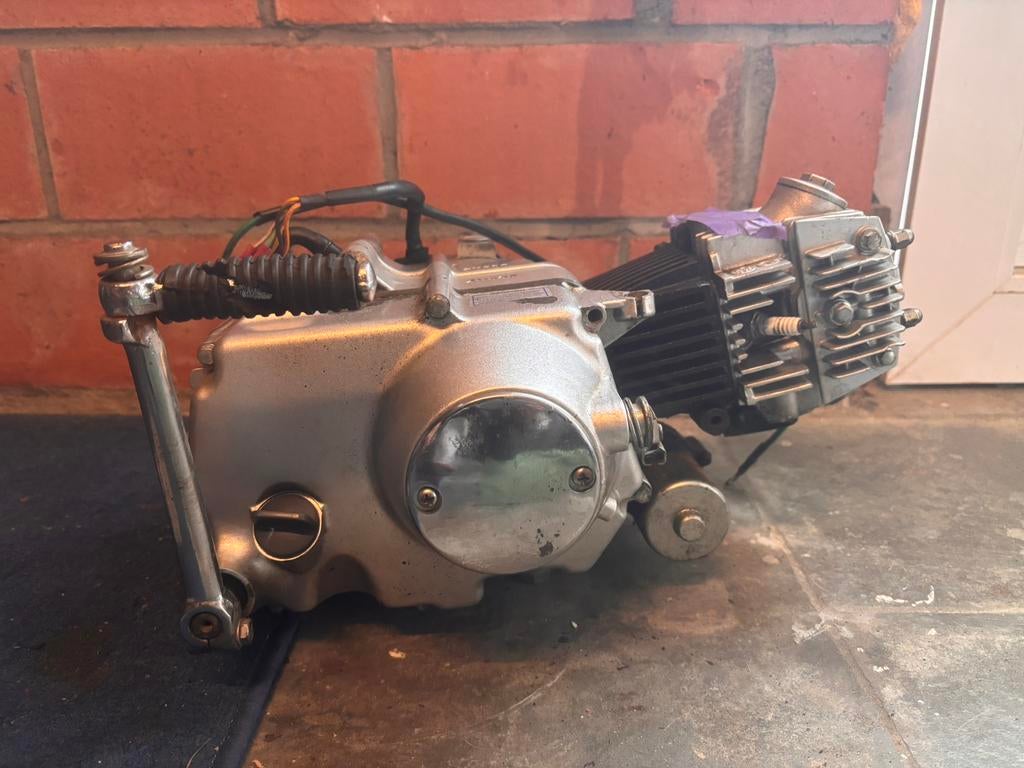 Zhenua blokje 50cc, Fietsen en Brommers, Ophalen of Verzenden, Zo goed als nieuw