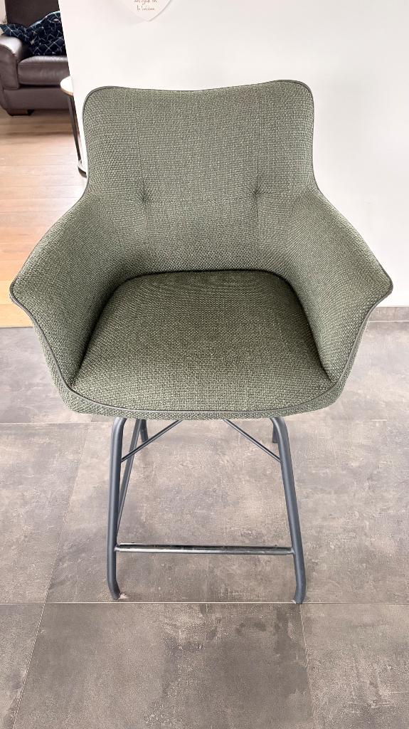 Draaibare barkruk groen, Huis en Inrichting, Barkrukken, Zo goed als nieuw, 90 cm of meer, Metaal, 2 krukken, Met voetsteun, Draaibaar