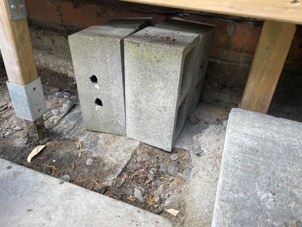 4 Holle betonblokken 39x19x19 GRATIS, Doe-het-zelf en Bouw, Ophalen, Zo goed als nieuw