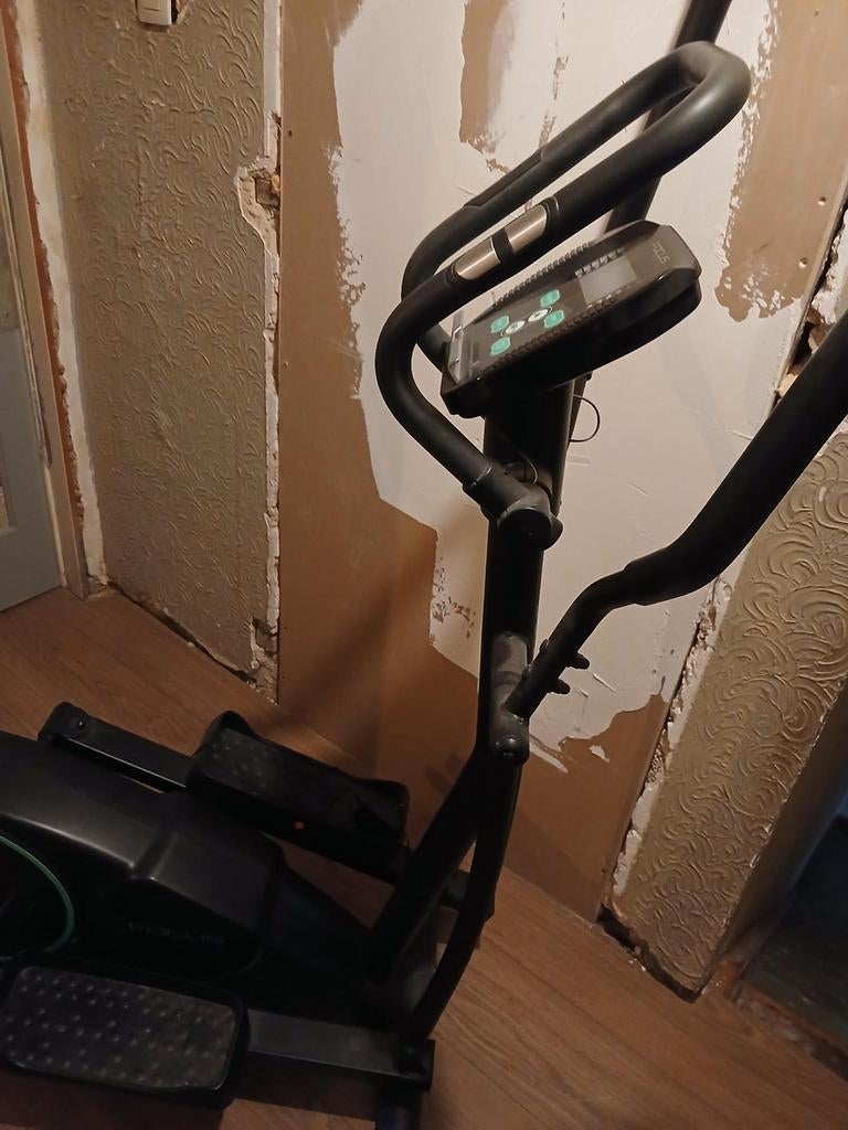 Focus Fitness Fox 2 Crosstrainer – in zeer goede staat, Ophalen, Zo goed als nieuw, Metaal, Crosstrainer