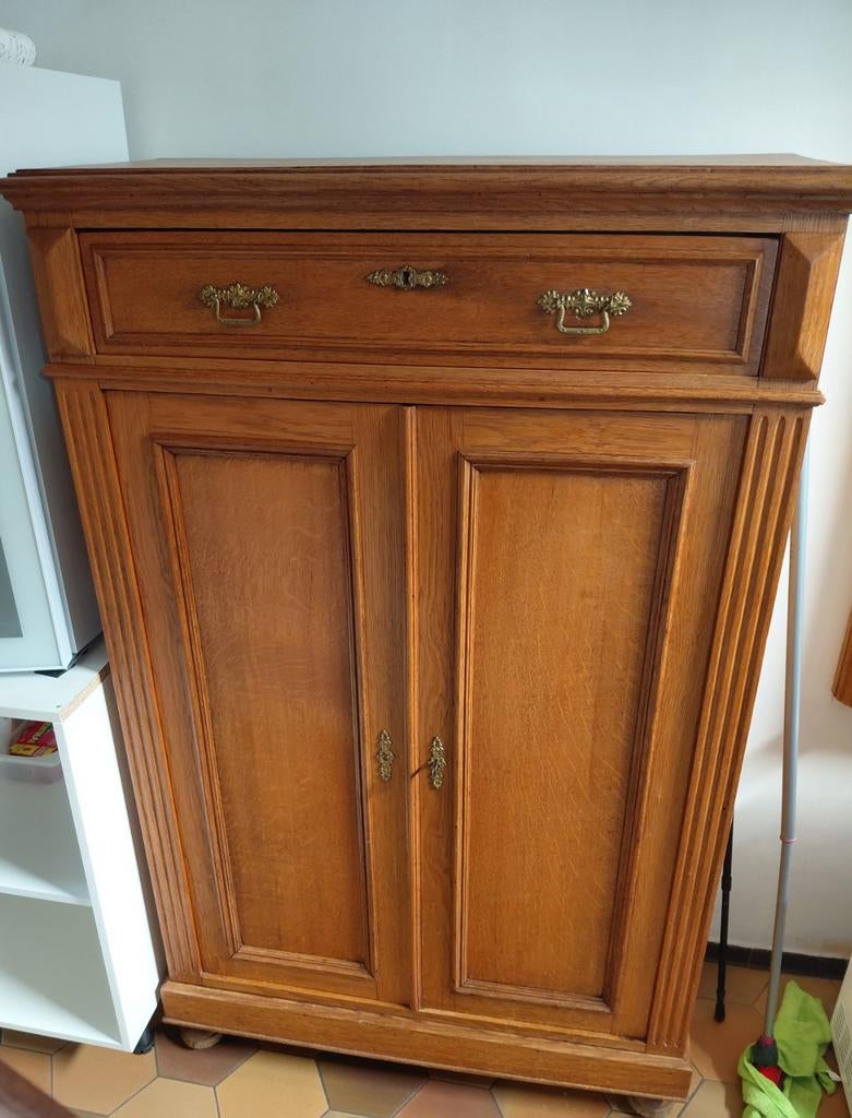 Penderie belle et pratique, Maison & Meubles